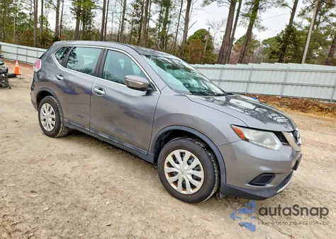 2015 Nissan Rogue S z USA, uszkodzony, nr VIN 5N1AT2MV3FC917370